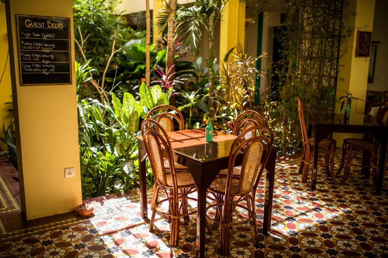 Hotel Old Cinema Kampot Ngoại thất bức ảnh